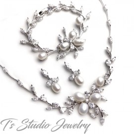 Freshwater Pearl Necklace Earrings Bracelet
