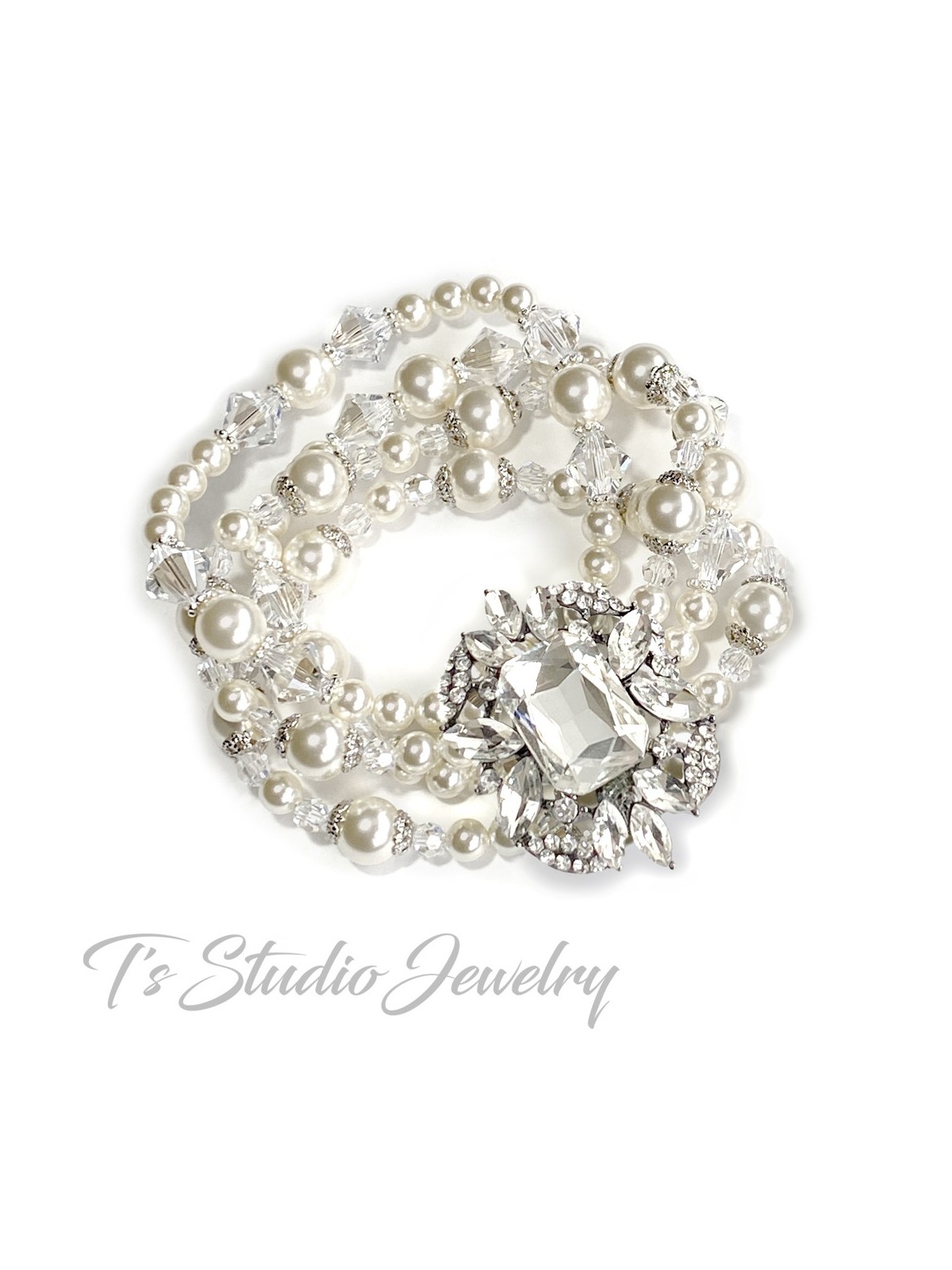 Vintage Style Pearl and Crystal Rhinestone Bridal Bracelet