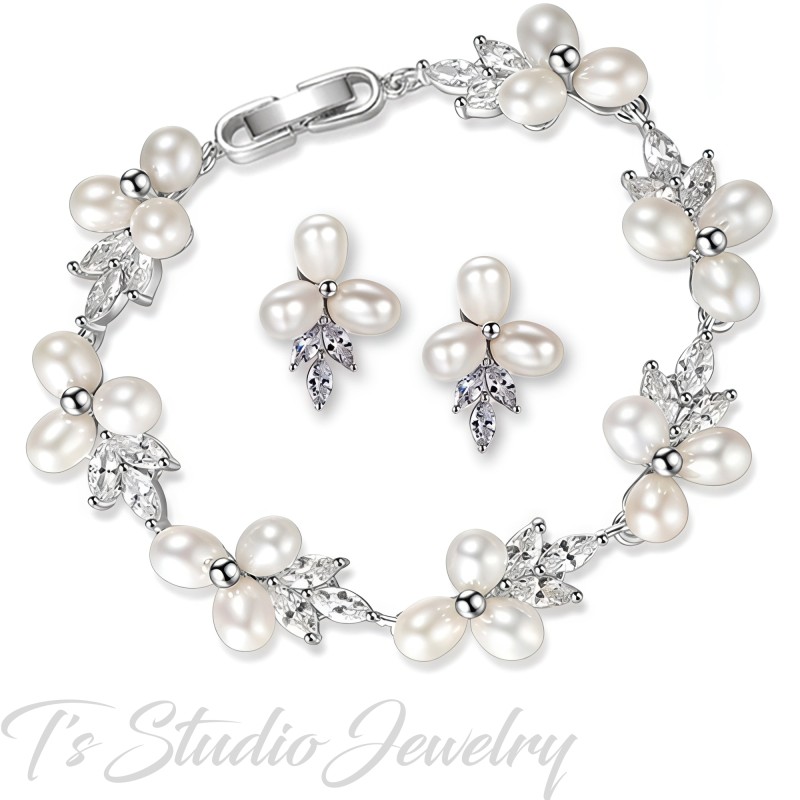 Freshwater Pearl and Cubic Zirconia Crystal Rhinestone Bridal Bracelet, Wedding Jewelry for Bride, Bridesmaid, Mother of Bride Freshwater Pearl and Cubic Zirconia Crystal Rhinestone Bridal Bracelet, Wedding Jewelry for Bride, Bridesmaid, Mother of Bride