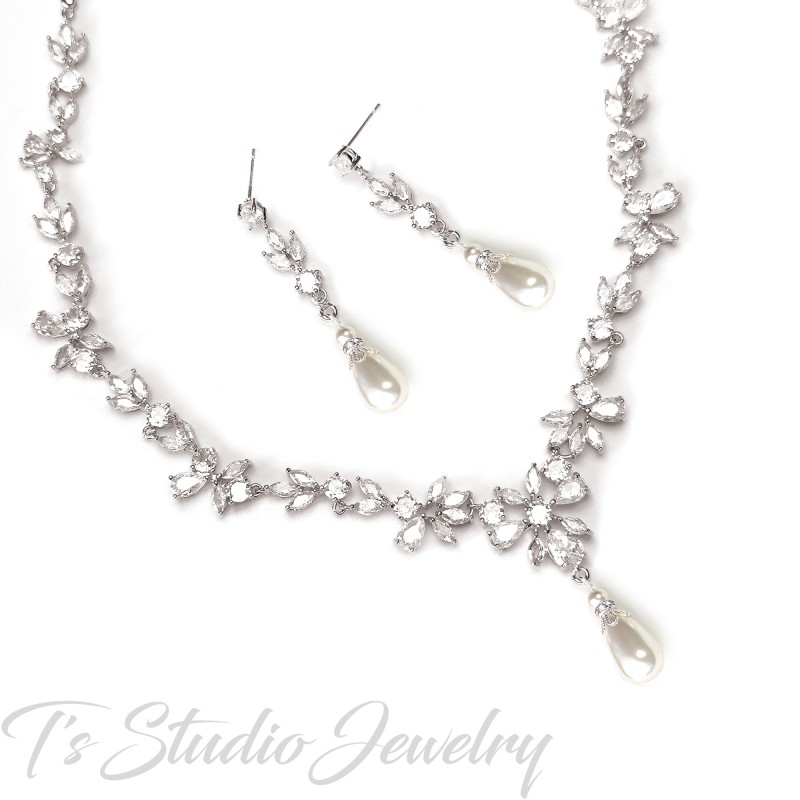 Pearl and Cubic Zirconia Bridal Wedding Necklace Earring Jewelry Set