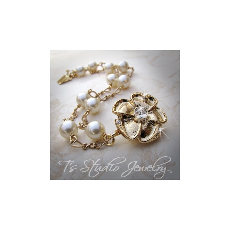 Pearl & Silver Flower Necklace and Earring Set Pearl & Silver Flower Necklace and Earring Set